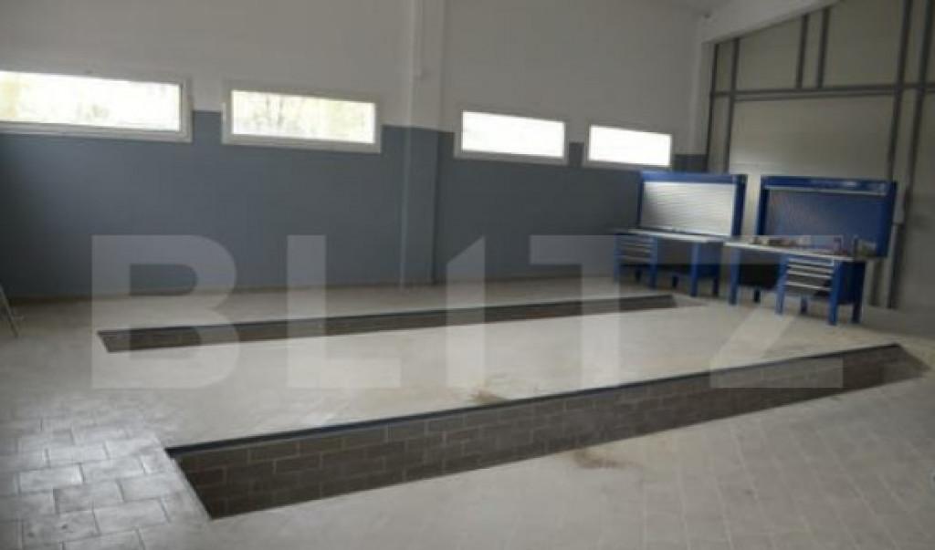 Spatiu industrial 1890 mp teren 10450 mp z