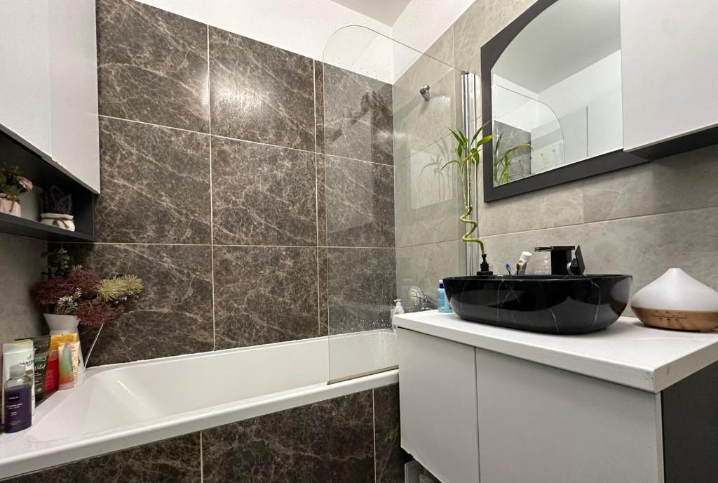 Raritate pe piata Apartamente cu graa proprie mobilate cu parcare