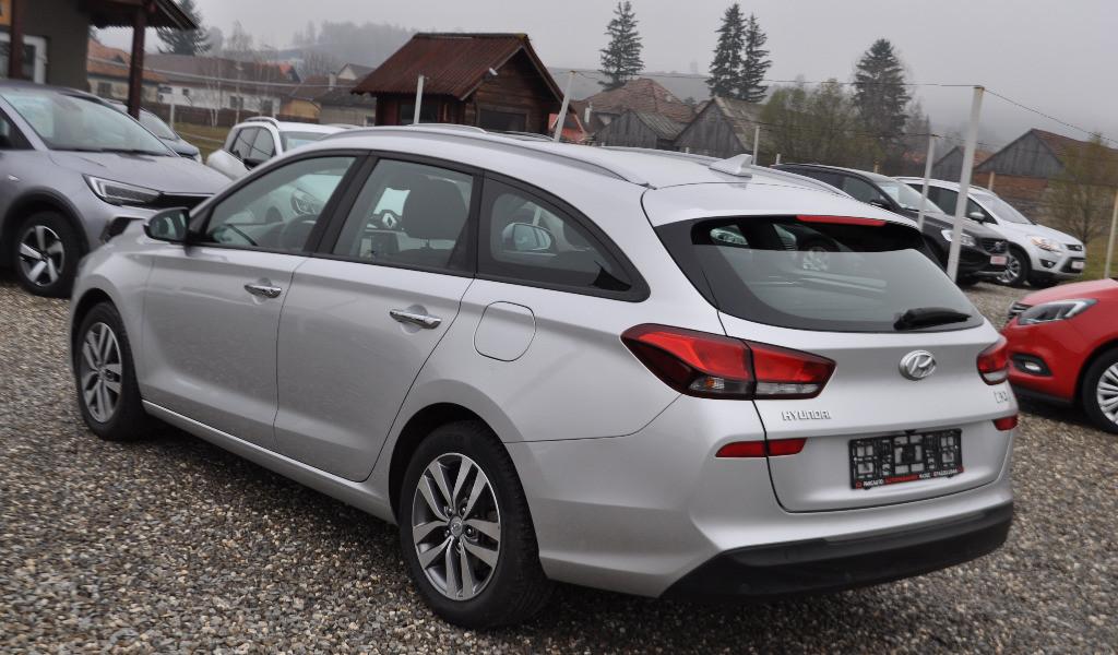 Hyundai I30 1 6 Crdi 8 999 eur