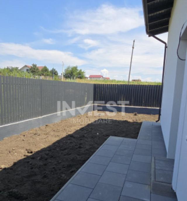 Casa de vanzare 3 camere 2 bai 45mp posibilitate Mansarda