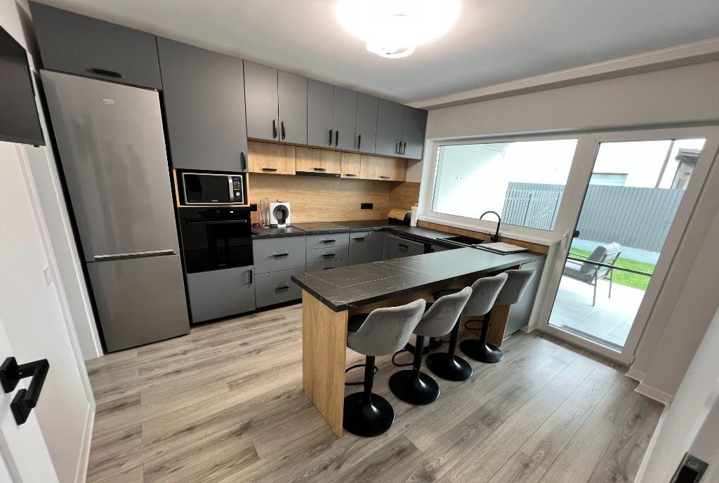 Inchiriez apartament 2 camere recent renovat zona Turnisor