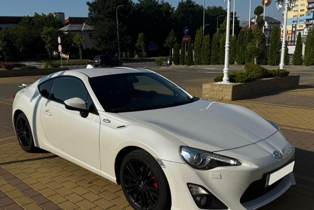 Toyota GT 86 200CP Automata 15 900 eur