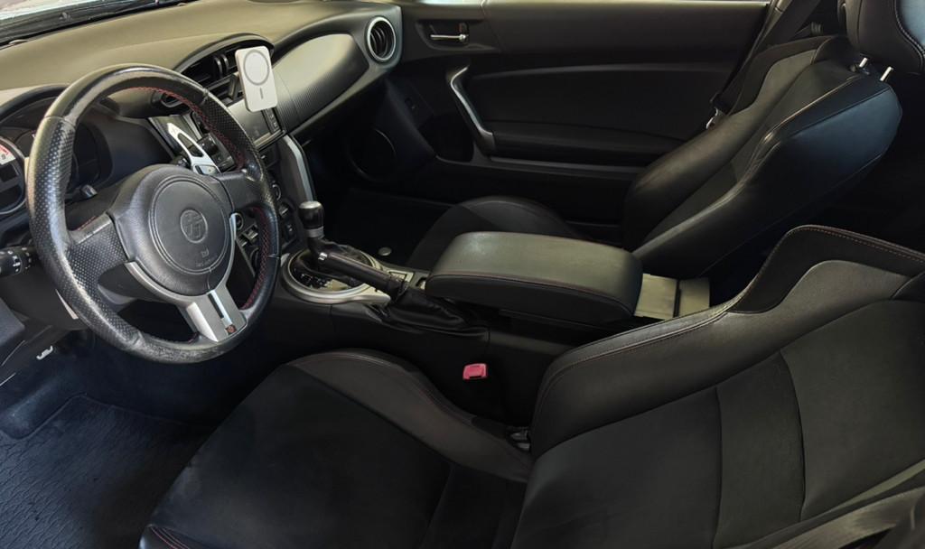 Toyota GT 86 200CP Automata 15 900 eur