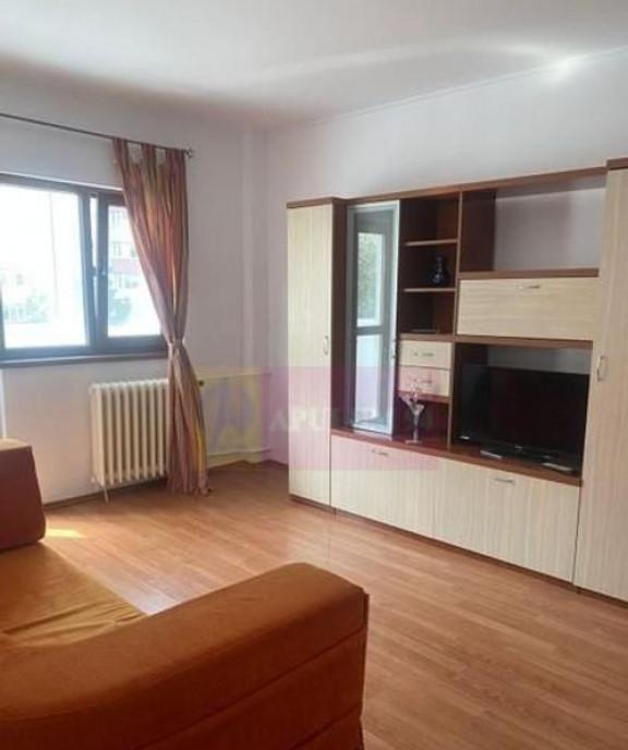Inchiriere 2 camere B dul Chisinau stradal