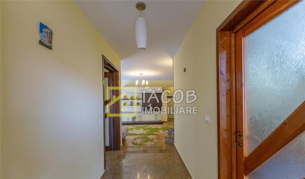 Vila Duplex cu 10 camere cartier Serbanesti Bacau