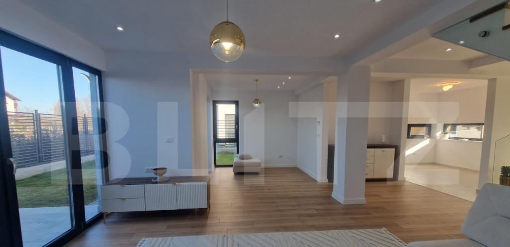 Casa de vanzare 5 camere 104 mp curte proprie Brasov