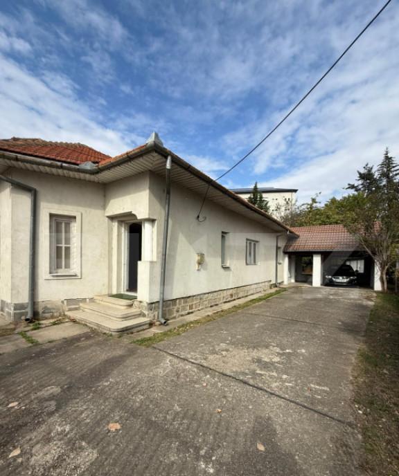 Casa cu teren generos intr o zona premium - Ideala pen