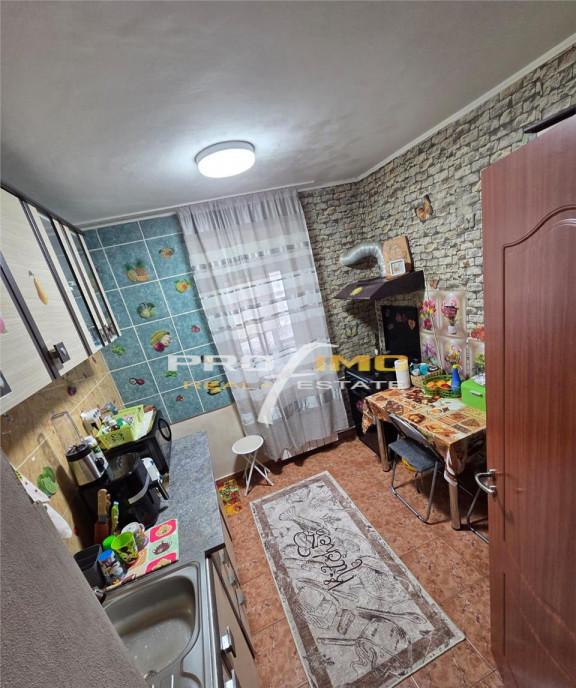 Dacia Farmacris apartament 2 camere decomandat et 4