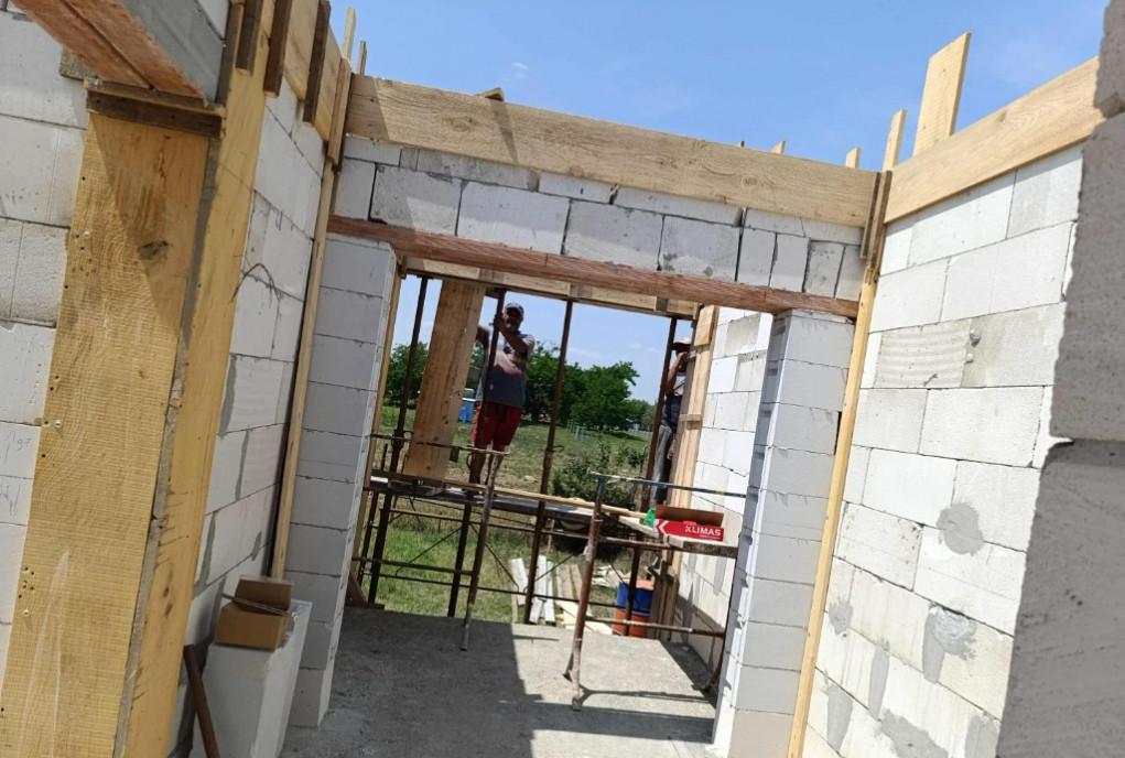 Casa in rosu Bodrogu Nou Arad