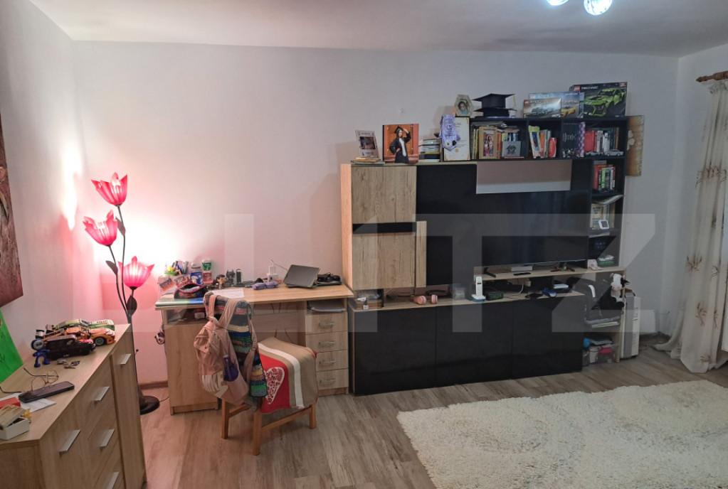 Apartament decomandat cu 3 camere in zona Torontalului