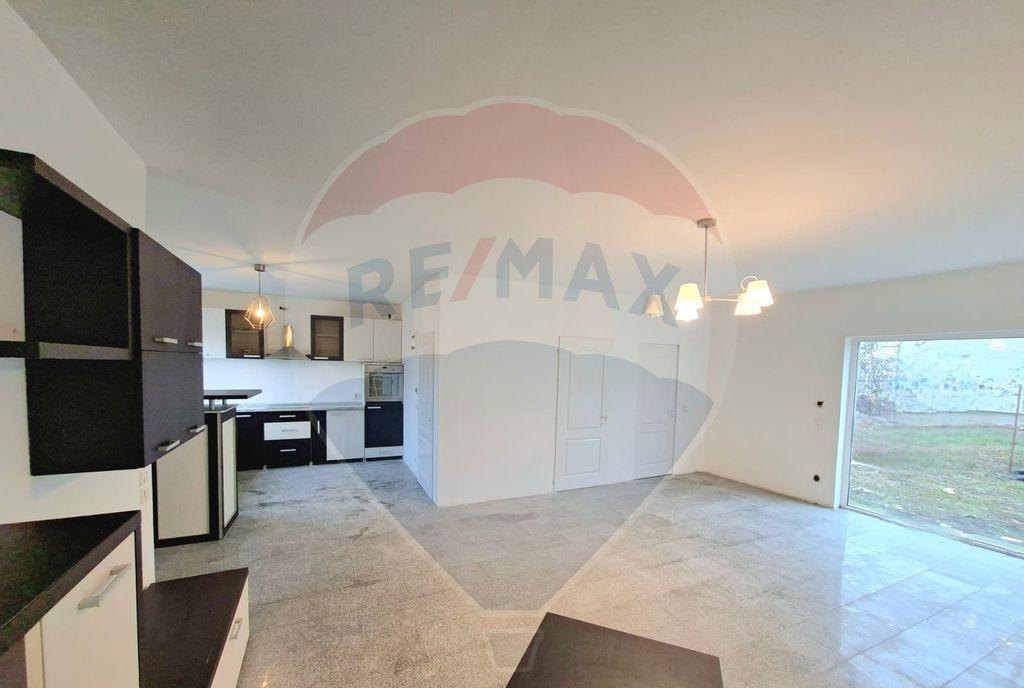 Casa moderna pe structura metalica in cartierul Eur