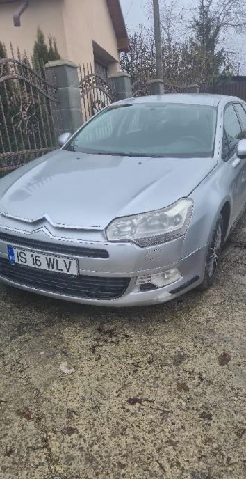 Citroen c 5 an 2010 2 200 eur