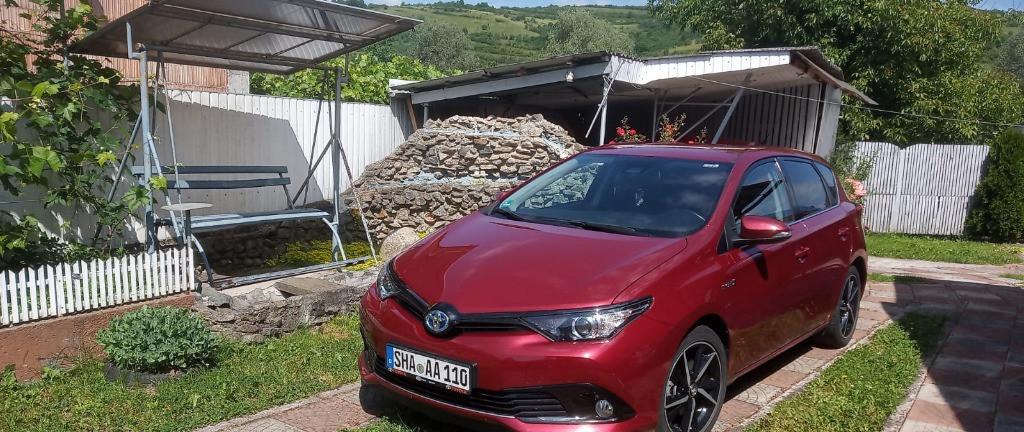 Toyota Auris Hybrid 2018 16 500 eur