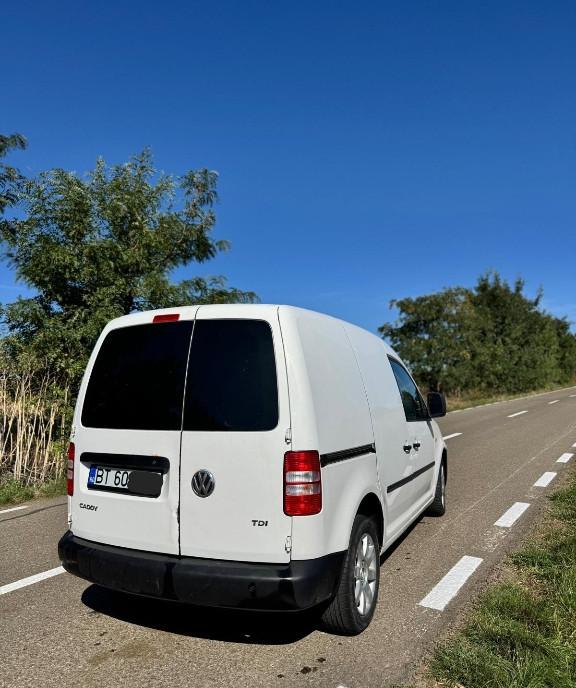 VW CADDY 2011 1 6TDI 4 000 eur