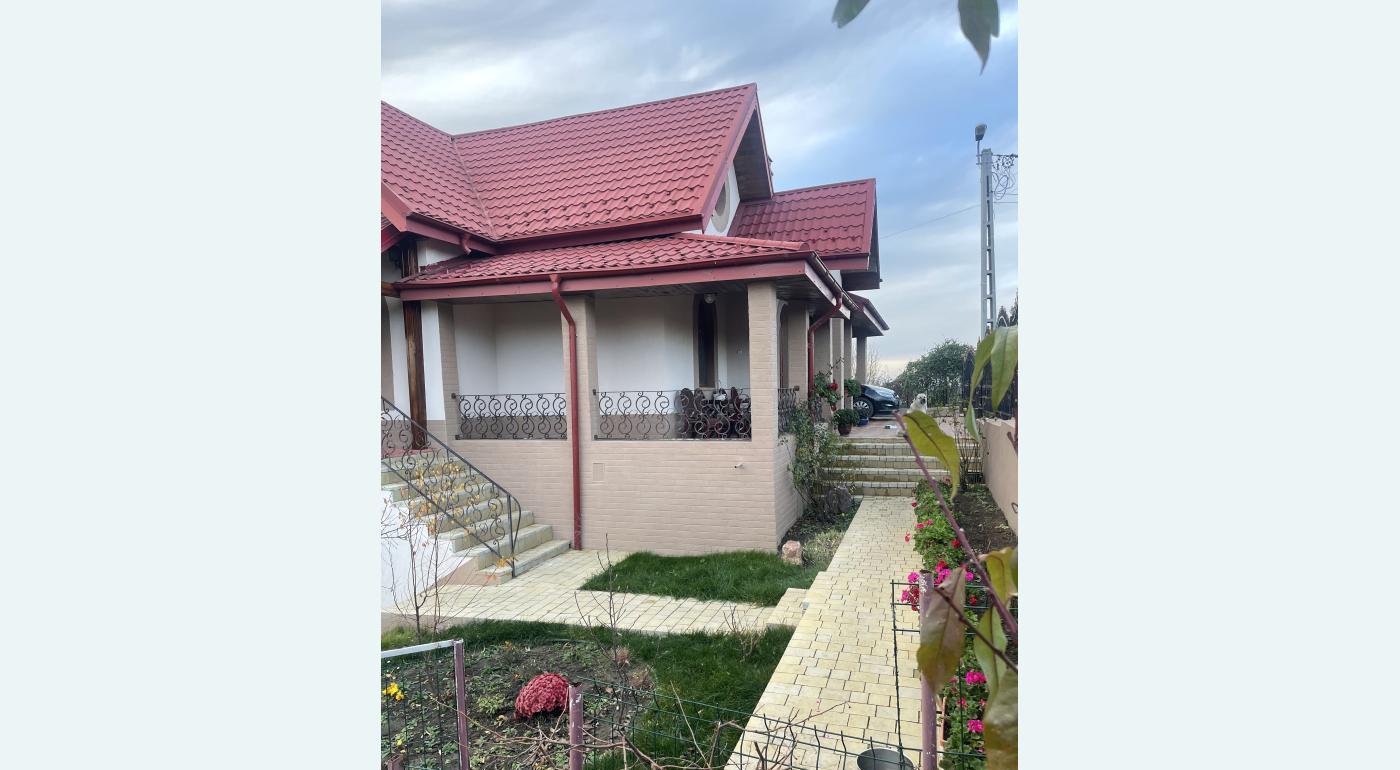 vila in Iasi zona Bucium -plopii fara a sot 430 mp utili