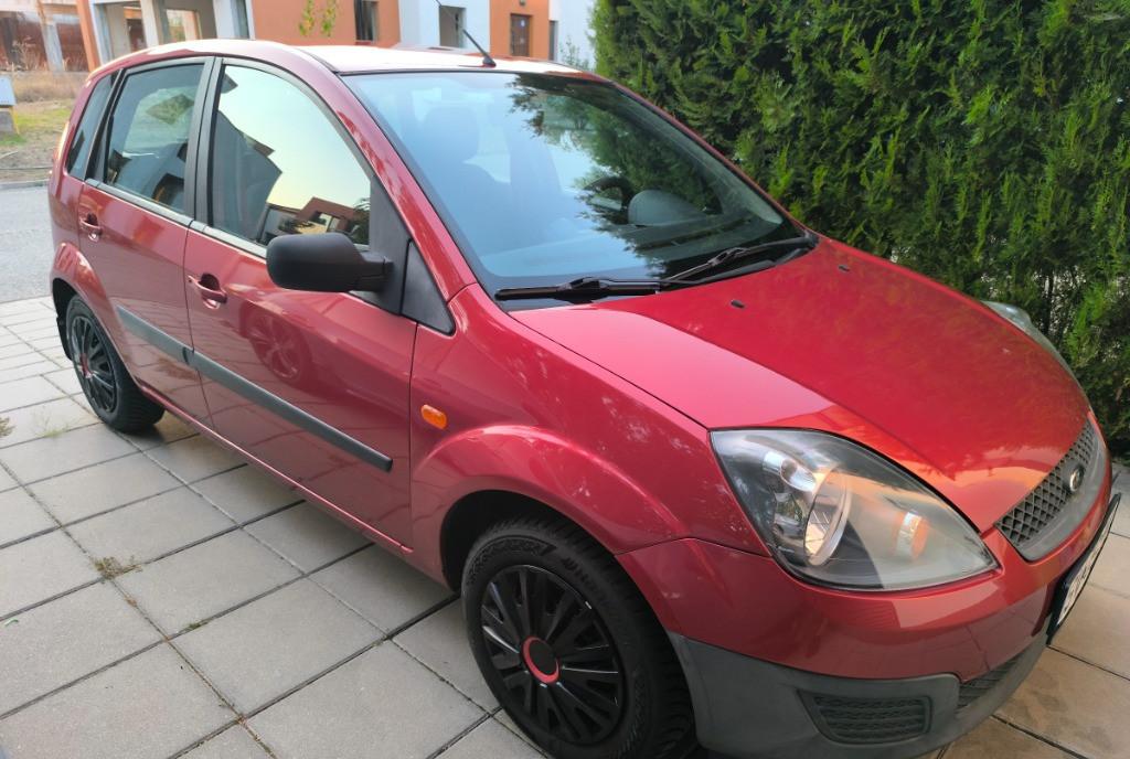 Ford Fiesta 1 4 TDCI Primul Proprietar 2 100 eur