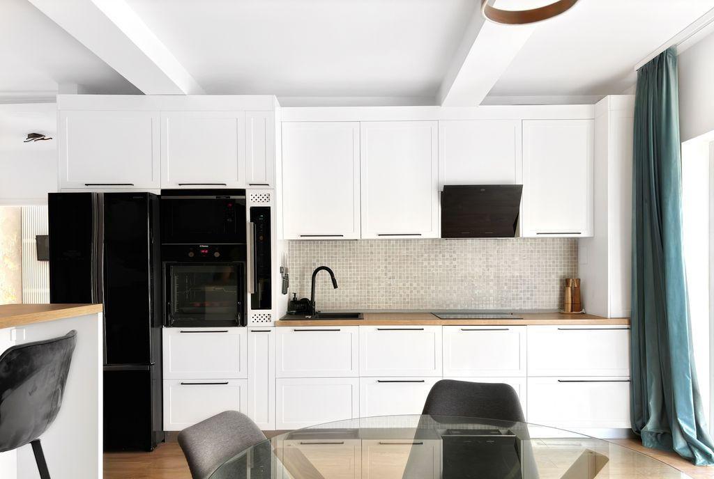 3 Camere Lux Piscina 2x Parcare Mobilat Utilat