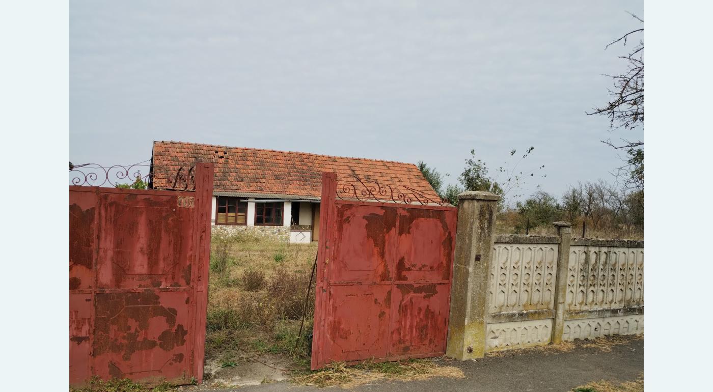 Casa veche 1955 si teren intravilan 6153 mp Sinersig