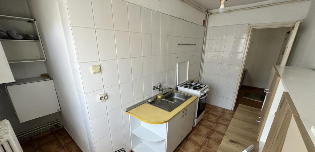 Apartament 4 camere decomandate Vasile Aaron