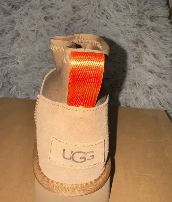 Cizme UGG Classic Mini Dipper