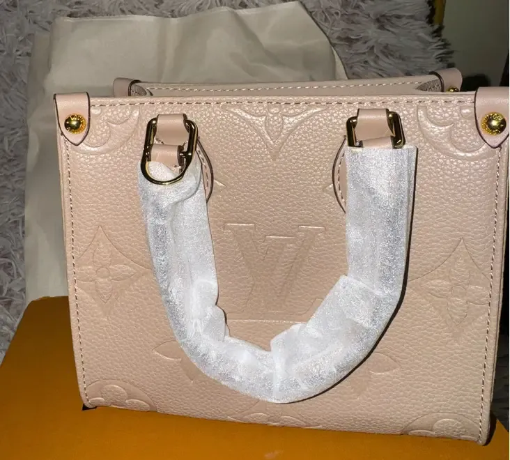 Geanta Louis Vuitton