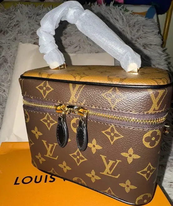Geanta Louis Vuitton Vanitty