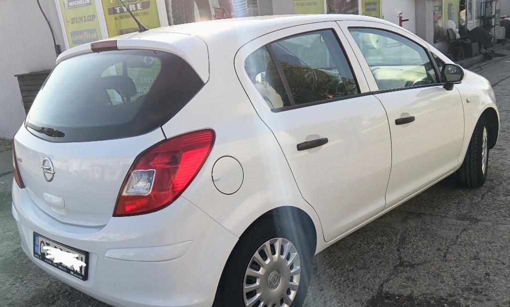 Opel Corsa D 2011 3 850 eur