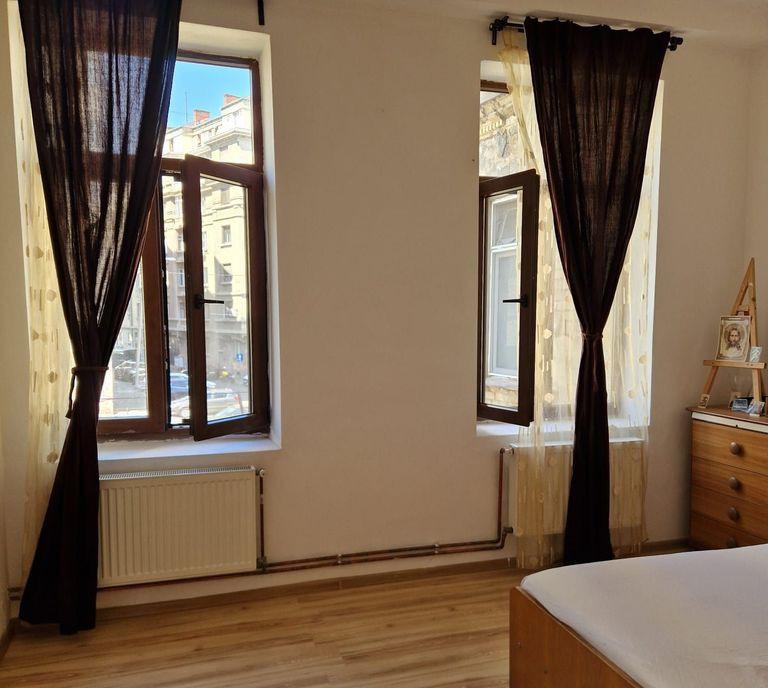 Metrou Universitate etaj 1 Ultracentral 3 camere