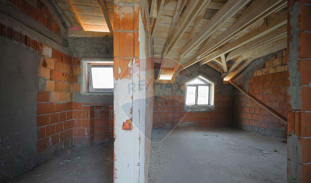 De vanzare casa cu un proiect deosebit la rosu Str