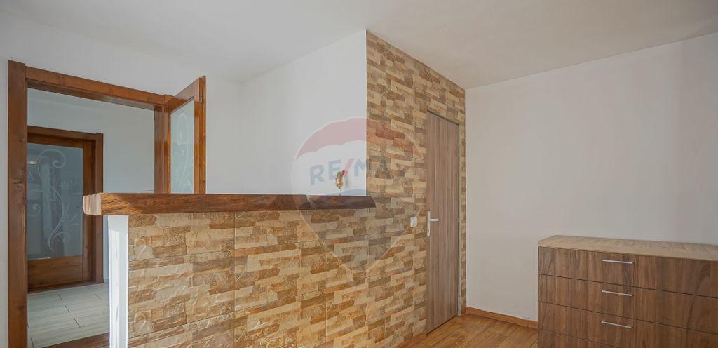 Spatiu Comercial/Afacere si casa de vanzare/zarnesti/Brasov