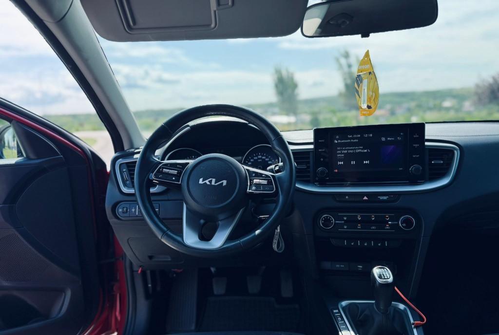 Kia cee 039 d 2022 1 6 12 000 eur