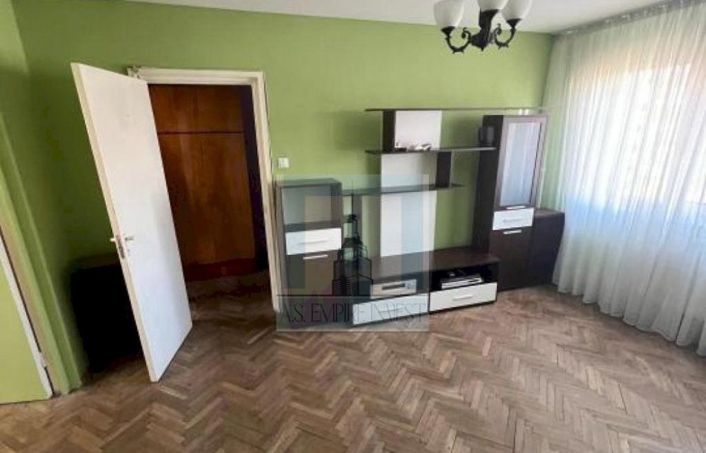 Casa interbelica Demisol Parter 9 camere zona Centru