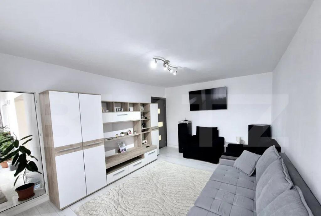Apartament 3 camere 64 30 mp zona cug