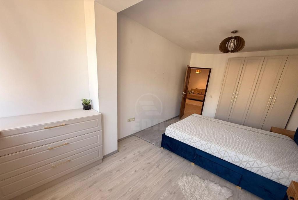 Apartament 2 camere decomandat zona Florilor