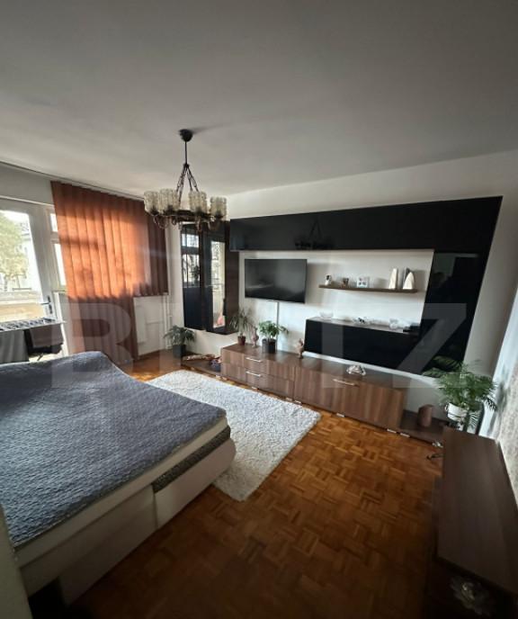 Apartament 3 camere decomandat mobilat utilat etaj interm