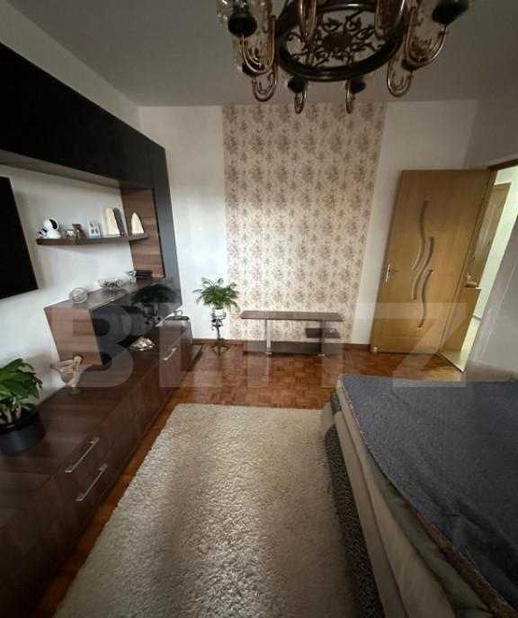 Apartament 3 camere decomandat mobilat utilat etaj interm