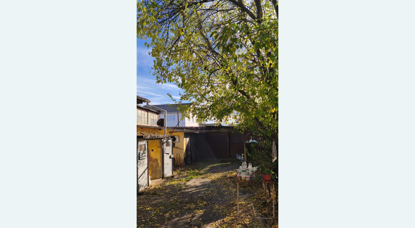 CASA DE VANZARE 154MP TEREN 933MP ZONA DEMOCRATIEI-LUPENI