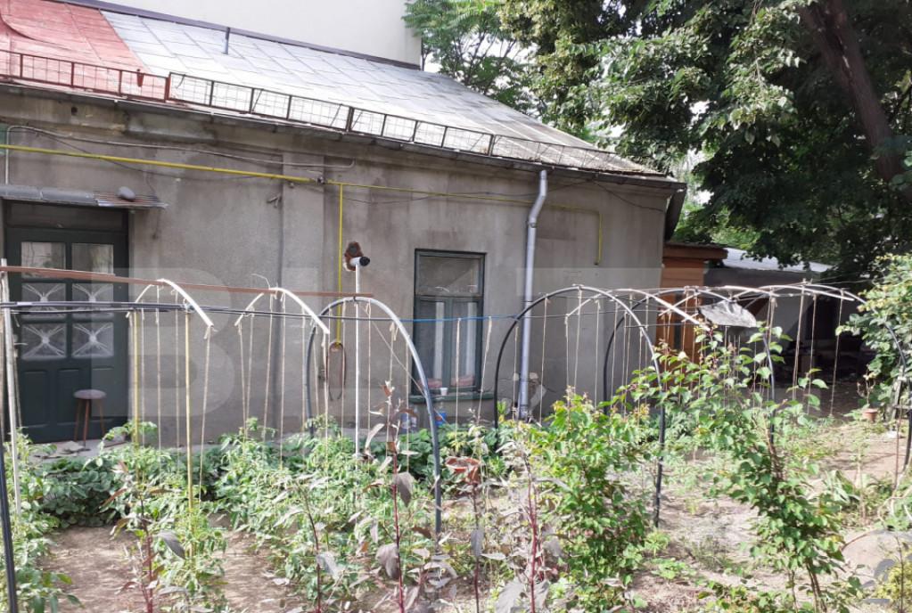 Casa de vanzare 160 mp utili si 590 zona 0 Iasi