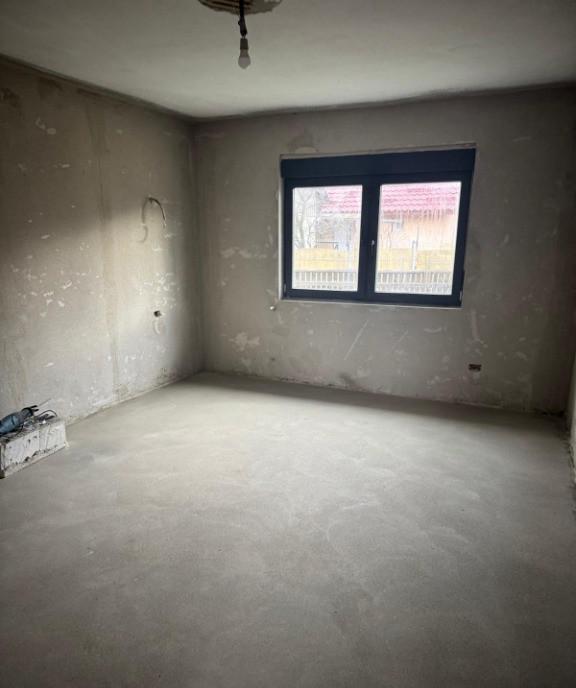 Urgent Vand Casa Renovata Recent in Viseu de Mijloc