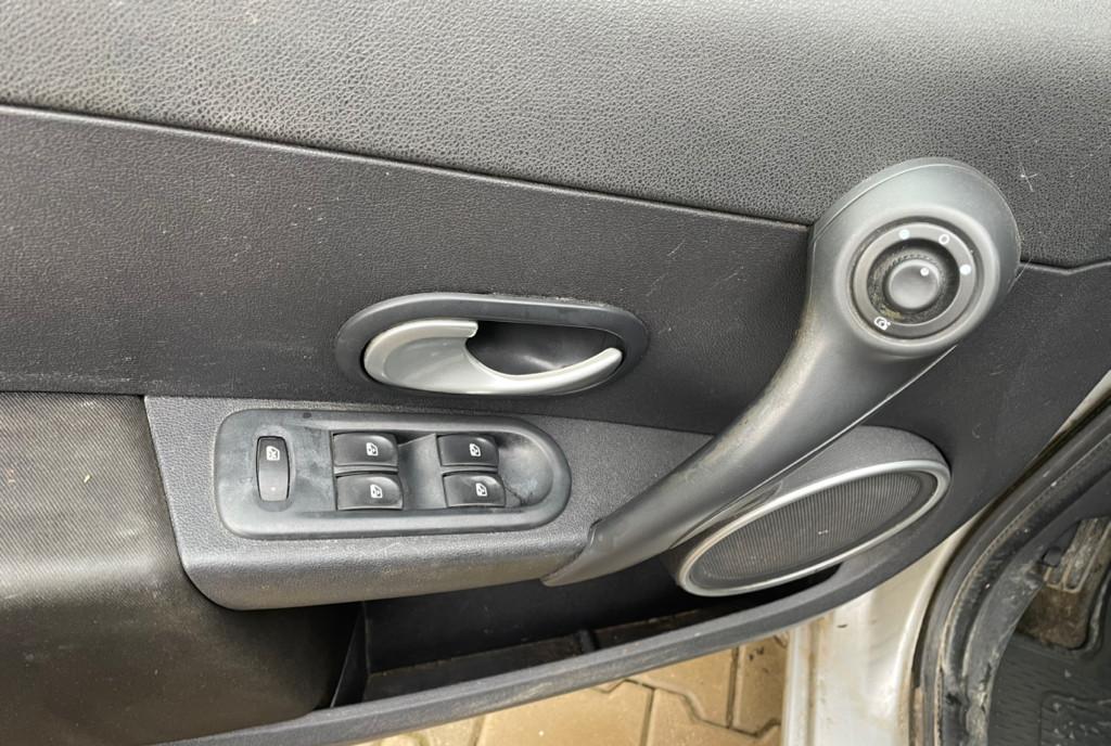 Renault Clio 2009 8 500 lei