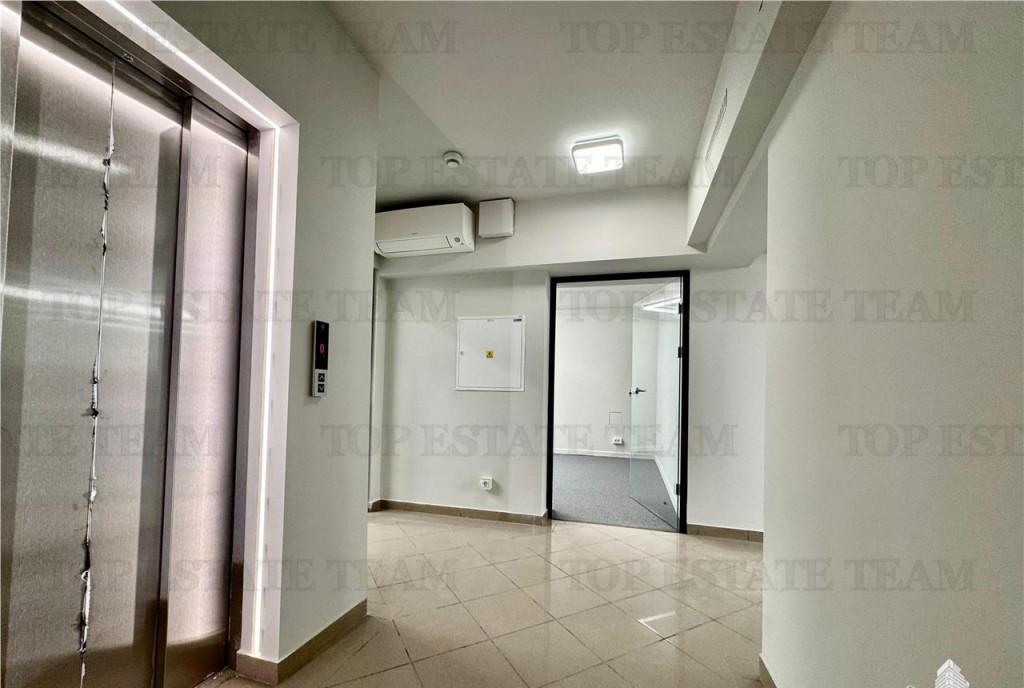 Oferta speciala Birou de inchiriat pentru 15 persoane in P