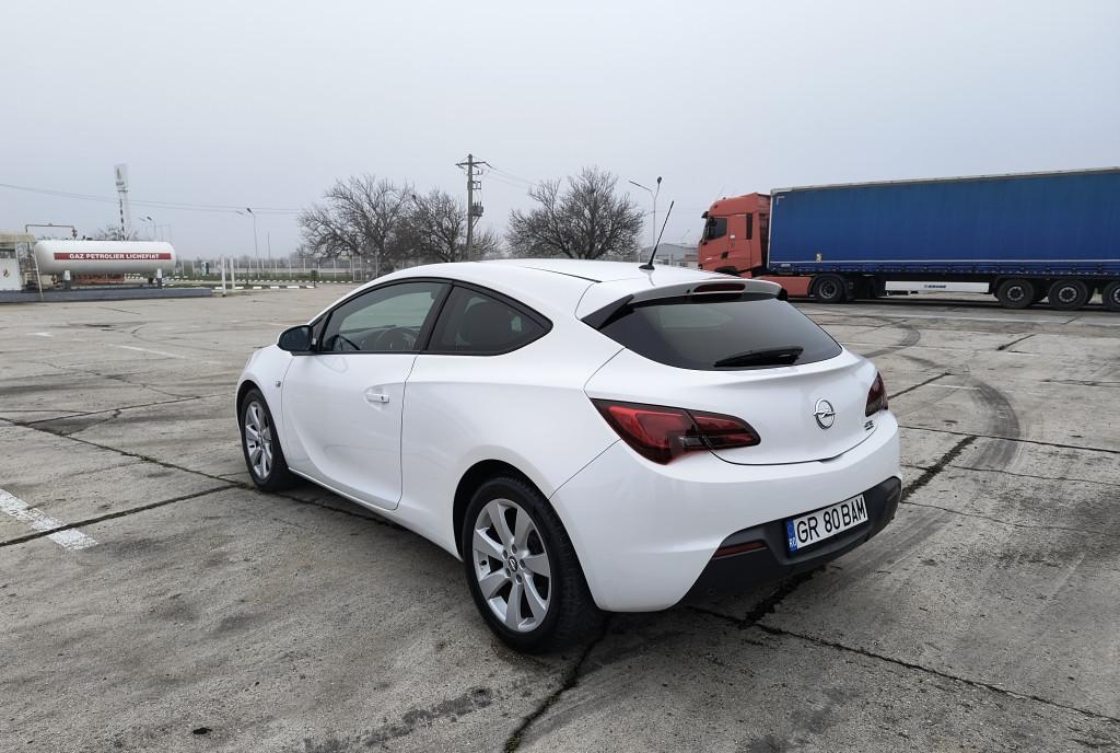 Opel Astra GTC 1 7 Euro 5 5 700 eur