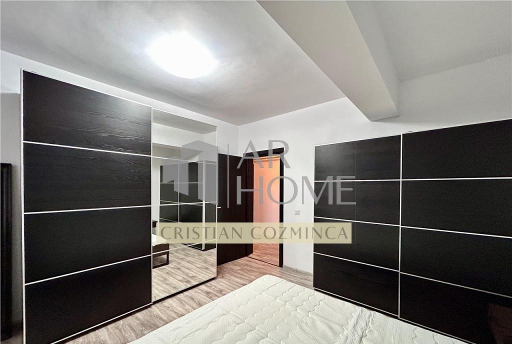 Apartament 3 camere 2 locuri de parcare centrala proprie