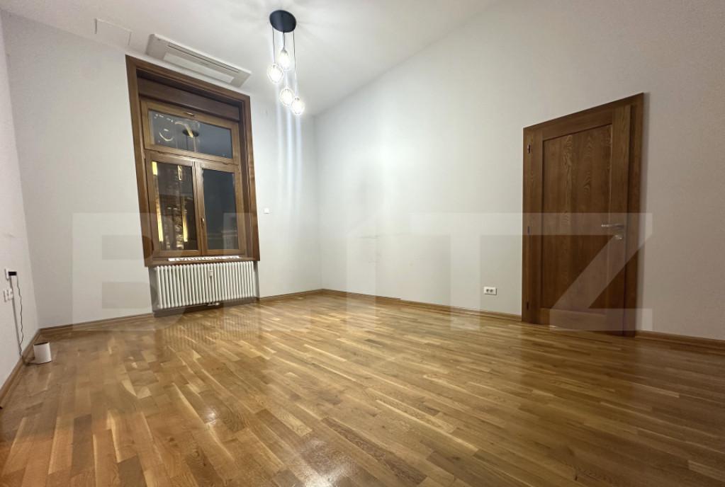 Spatiu de Birouri Elegant Palatul Stern 178mp