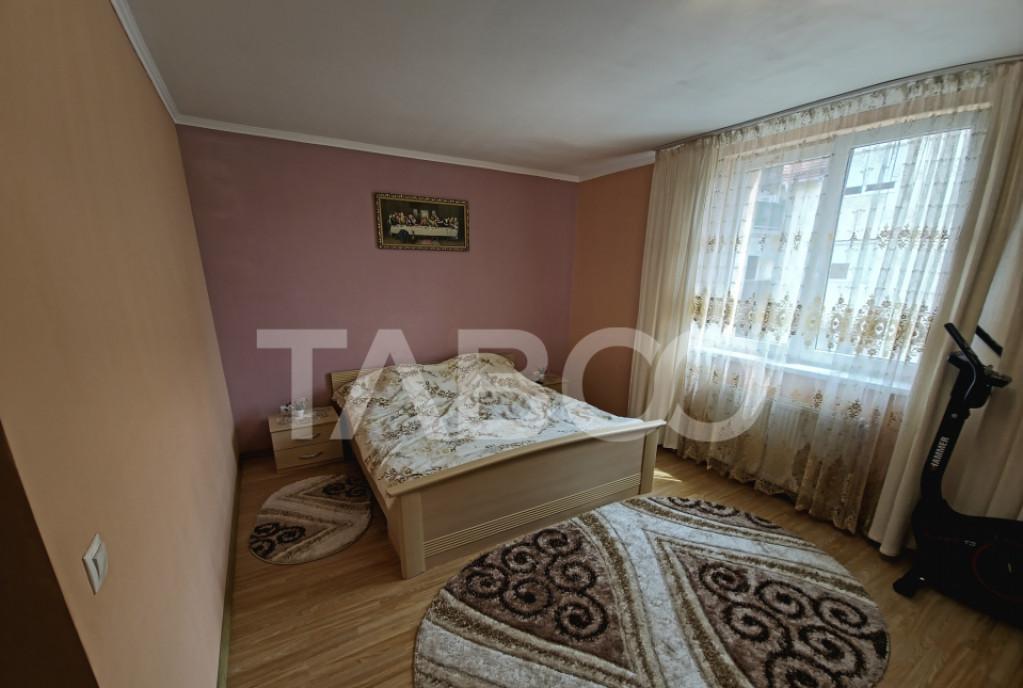 Apartament 2 camere cu pivnita zona Mihai Viteazu Sibiu de v