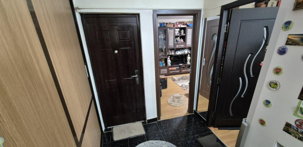 Apartament 2 camere decomandat 52 mp str 23 August