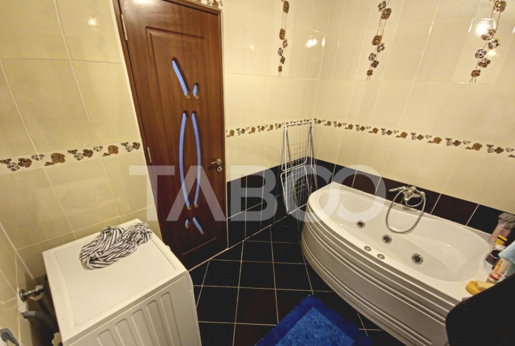 Apartament de vanzare 73mp 2 camere 2 bai si terasa in zona