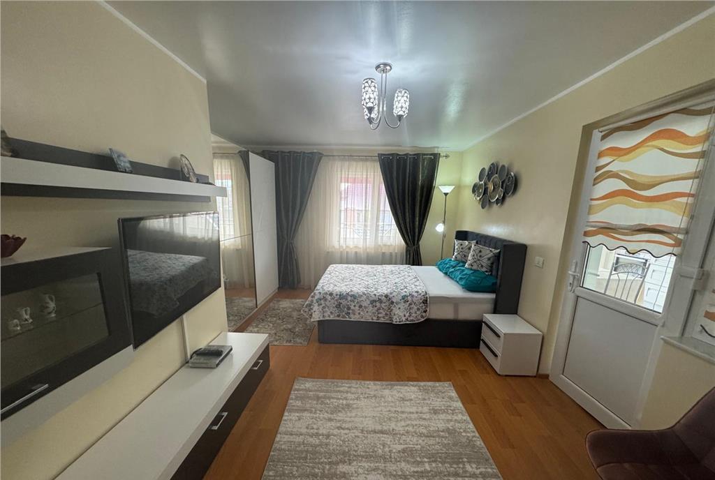 Garsoniera 45 mp facturi incluse curte foisor parcare