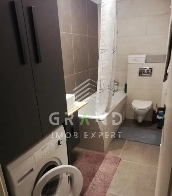 Apartament 1 camera spatios 38 mp zona excelenta - F