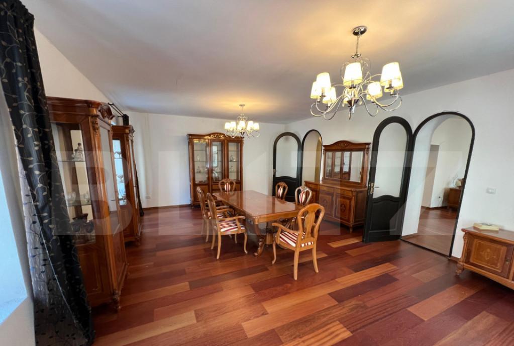 Apartament cu 2 camere 130 mp zona Centru Istoric